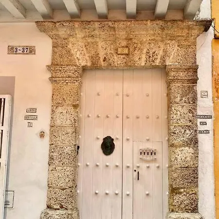 Apartment Luxury Historic House • 5 Bedroom • Location *