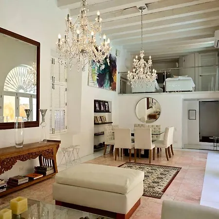 Luxury Historic House • 5 Bedroom • Location Apartment *