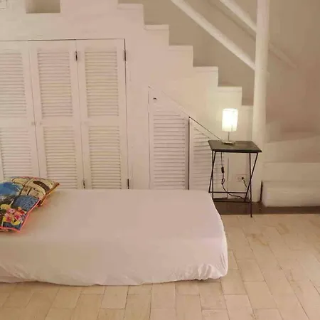 Luxury Historic House • 5 Bedroom • Location