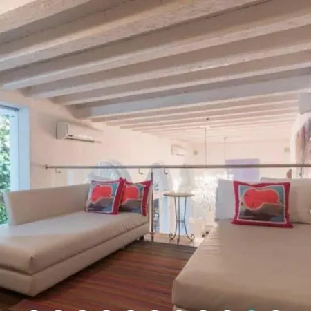 Apartamento Luxury Historic House • 5 Bedroom • Location *