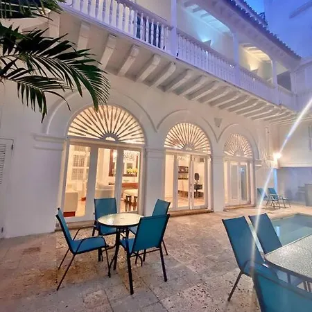 Luxury Historic House • 5 Bedroom • Location * Cartagena