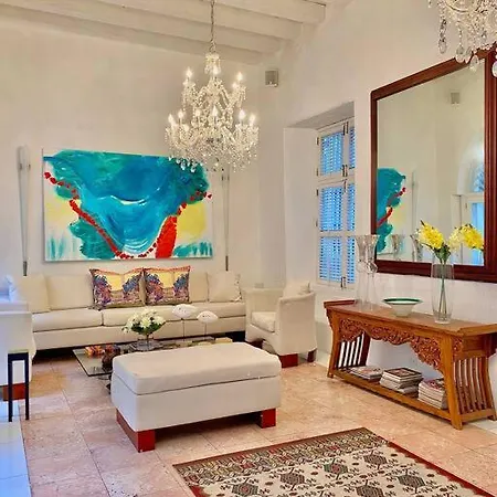Luxury Historic House • 5 Bedroom • Location * Cartagena